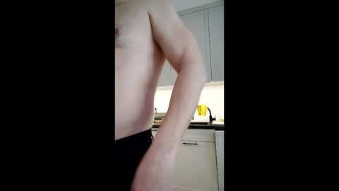 Snapshot of szybystek chatting on 4, 3, 2026 black sofa online show from 4, 3, 2026