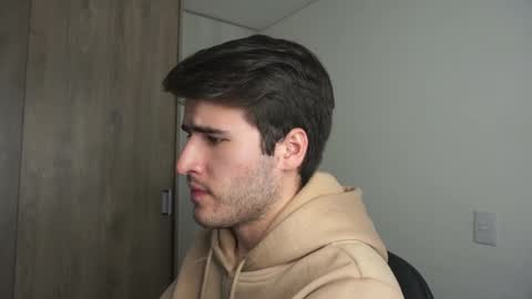 t0ny_wylie online show from 3, 2, 2025