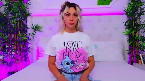 Arianna online show from 9, 9, 2025