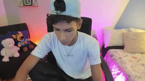 Tashi00 online show from 4, 3, 2026