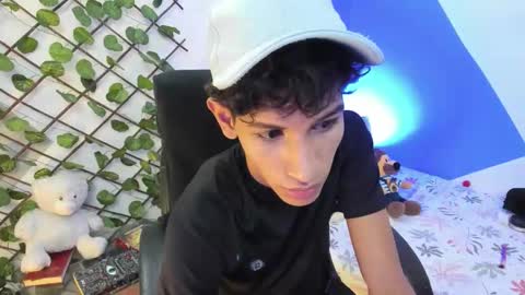 Tashi00 online show from 8, 3, 2026