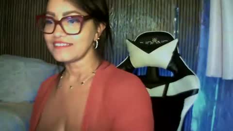 Snapshot of tachi1713 chatting on 30, 7, 2026 yameil online show from 30, 7, 2026