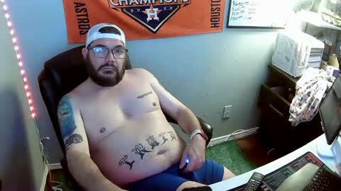 Snapshot of taintnuzzler_13 chatting on 4, 10, 2025 TaintNuzzler online show from 4, 10, 2025