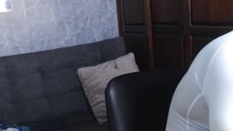 Tairon Tucke online show from 15, 12, 2024