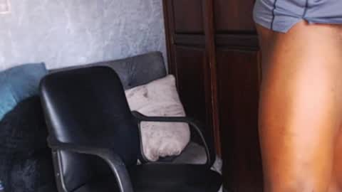 Tairon Tucke online show from 15, 12, 2024