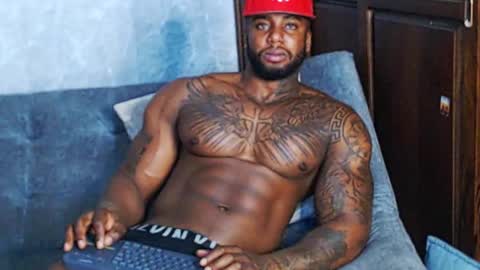 Tairon Tucke online show from 24, 12, 2024