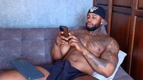 Tairon Tucke online show from 20, 2, 2025