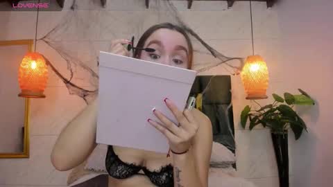 Taissa online show from 1, 11, 2025