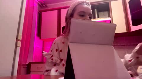 Snapshot of taitebinner chatting on 25, 2, 2026 Mia online show from 25, 2, 2026