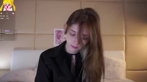 Mia online show from 8, 5, 2026