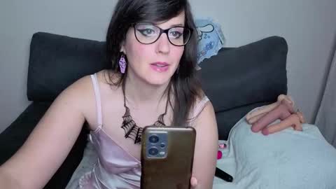 Talia Bloodina online show from 25, 9, 2025