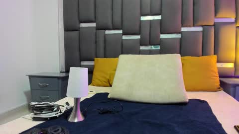 Snapshot of talianavega chatting on 9, 11, 2025 tali online show from 9, 11, 2025