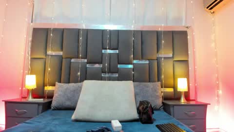 Snapshot of talianavega chatting on 23, 11, 2025 tali online show from 23, 11, 2025