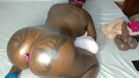 butterflyass online show from 18, 3, 2026