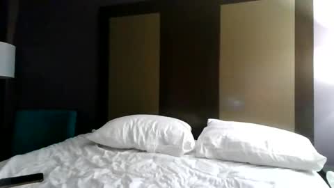 Lily Rhoades online show from 10, 9, 2025