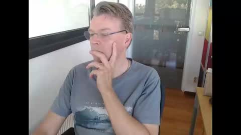 Tall daddy online show from 24, 4, 2026