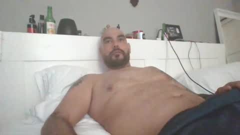 Snapshot of talllatino310 chatting on 2, 3, 2025 talllatino310 online show from 2, 3, 2025