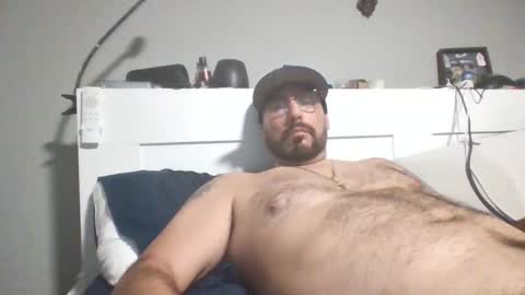 Snapshot of talllatino310 chatting on 9, 10, 2025 talllatino310 online show from 9, 10, 2025