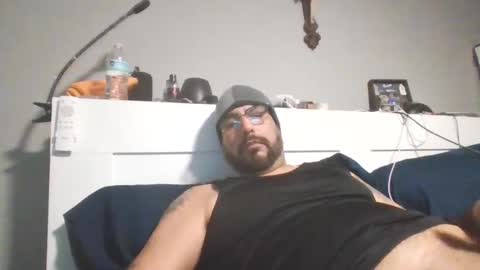 Snapshot of talllatino310 chatting on 14, 10, 2025 talllatino310 online show from 14, 10, 2025