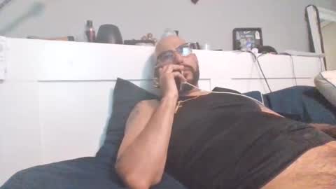 Snapshot of talllatino310 chatting on 4, 11, 2025 talllatino310 online show from 4, 11, 2025