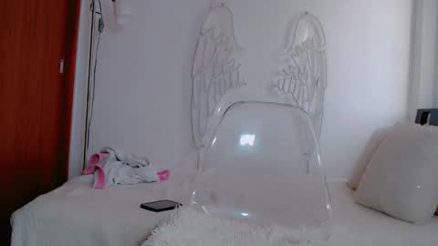 Snapshot of tamara_modelsss1 chatting on 12, 3, 2026 Lovense is Active My pleasure is in your hands Private is Open online show from 12, 3, 2026