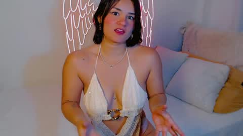 Snapshot of tamara_modelsss1 chatting on 9, 4, 2026 Lovense is Active My pleasure is in your hands Private is Open online show from 9, 4, 2026