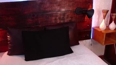    online show from 10, 1, 2025