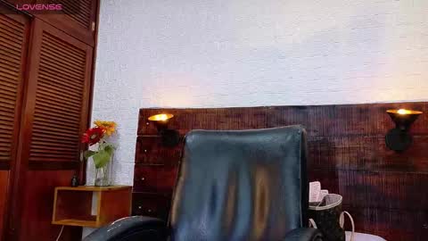    online show from 8, 10, 2025