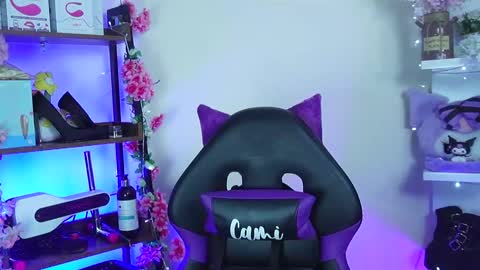 Cami 3 online show from 6, 3, 2025