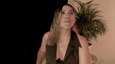 Snapshot of tamarathompsonn chatting on 13, 4, 2026 Tamara. online show from 13, 4, 2026