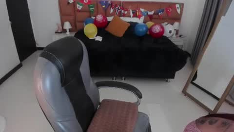 Snapshot of tamy_edwards chatting on 10, 7, 2026 Tamy online show from 10, 7, 2026