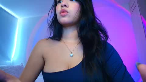 Snapshot of tana_lux chatting on 10, 7, 2026 Aytana online show from 10, 7, 2026