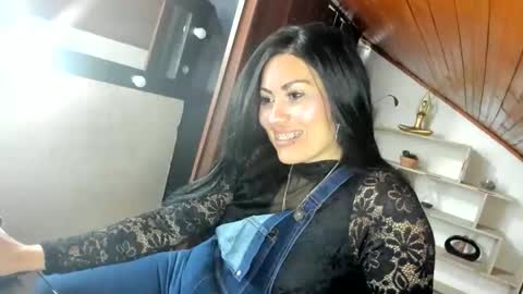 Snapshot of tania_mature chatting on 15, 4, 2026 tania online show from 15, 4, 2026