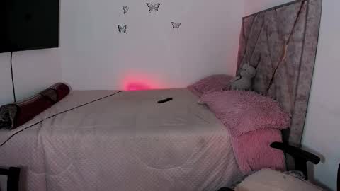 Snapshot of tania_rendon1 chatting on 28, 11, 2025 Tania online show from 28, 11, 2025