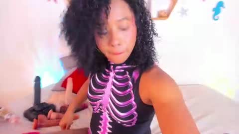 3 Tanisha 3 online show from 24, 7, 2026