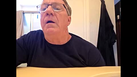 Snapshot of tapper1211 chatting on 10, 6, 2026 tapper1211 online show from 10, 6, 2026