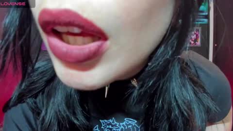 Snapshot of tara_joi chatting on 5, 2, 2025 Tara online show from 5, 2, 2025