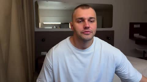 Snapshot of tasty_justin chatting on 26, 9, 2025 My shows 2100500 UTC3 online show from 26, 9, 2025