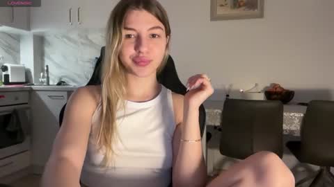 Snapshot of tata_lush chatting on 18, 3, 2026 tata_lush online show from 18, 3, 2026