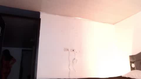 Snapshot of tati_g chatting on 20, 10, 2025 Tati Garcia online show from 20, 10, 2025