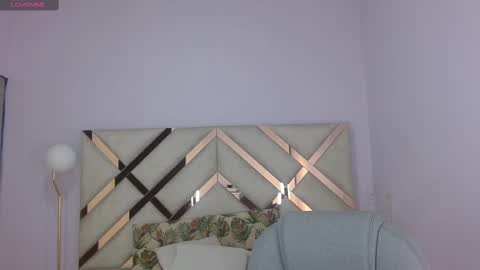 Tati Saldarriaga online show from 18, 11, 2025