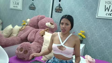 Snapshot of tatiana_w_ chatting on 7, 12, 2024 Tati online show from 7, 12, 2024