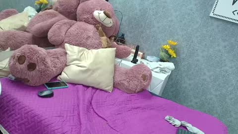 Snapshot of tatiana_w_ chatting on 7, 12, 2024 Tati online show from 7, 12, 2024