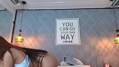 Snapshot of tatiana_w_ chatting on 8, 1, 2025 Tati online show from 8, 1, 2025