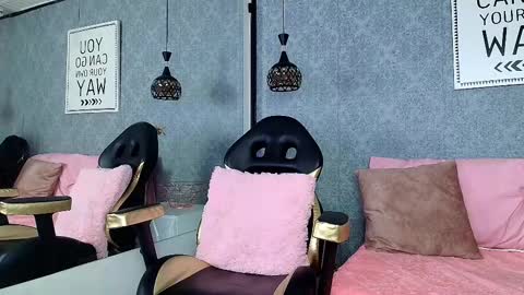 Snapshot of tatiana_w_ chatting on 17, 2, 2025 Tati online show from 17, 2, 2025