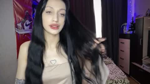 Snapshot of tatika_williams chatting on 21, 12, 2025 tatika_williams online show from 21, 12, 2025
