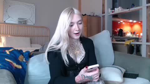 Snapshot of tattoobbgirl chatting on 8, 2, 2025 tattoobbgirl online show from 8, 2, 2025