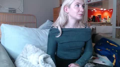 Snapshot of tattoobbgirl chatting on 19, 2, 2025 tattoobbgirl online show from 19, 2, 2025