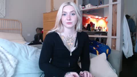 Snapshot of tattoobbgirl chatting on 21, 2, 2025 tattoobbgirl online show from 21, 2, 2025