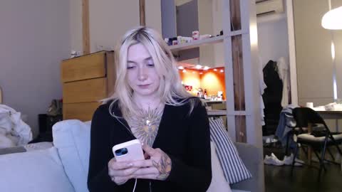 Snapshot of tattoobbgirl chatting on 4, 3, 2025 tattoobbgirl online show from 4, 3, 2025